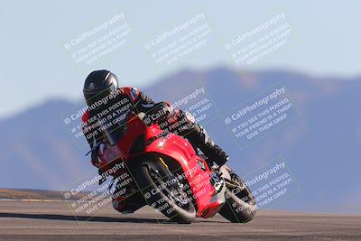 media/Nov-06-2023-Moto Forza (Mon) [[ce023d0744]]/3-Intermediate Group/Session 5 (Turn 9)/